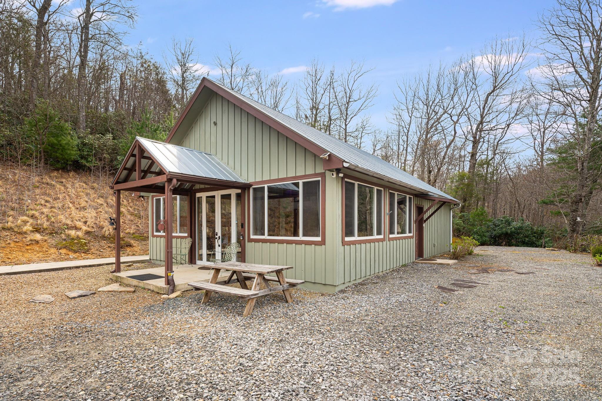 11381 State Hwy 80 N Highway