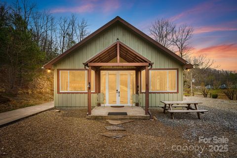 11381 State Hwy 80 N Highway Burnsville NC 28714