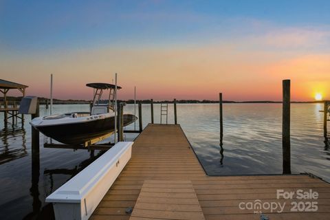 18019 Whispering Oaks Drive Cornelius NC 28031