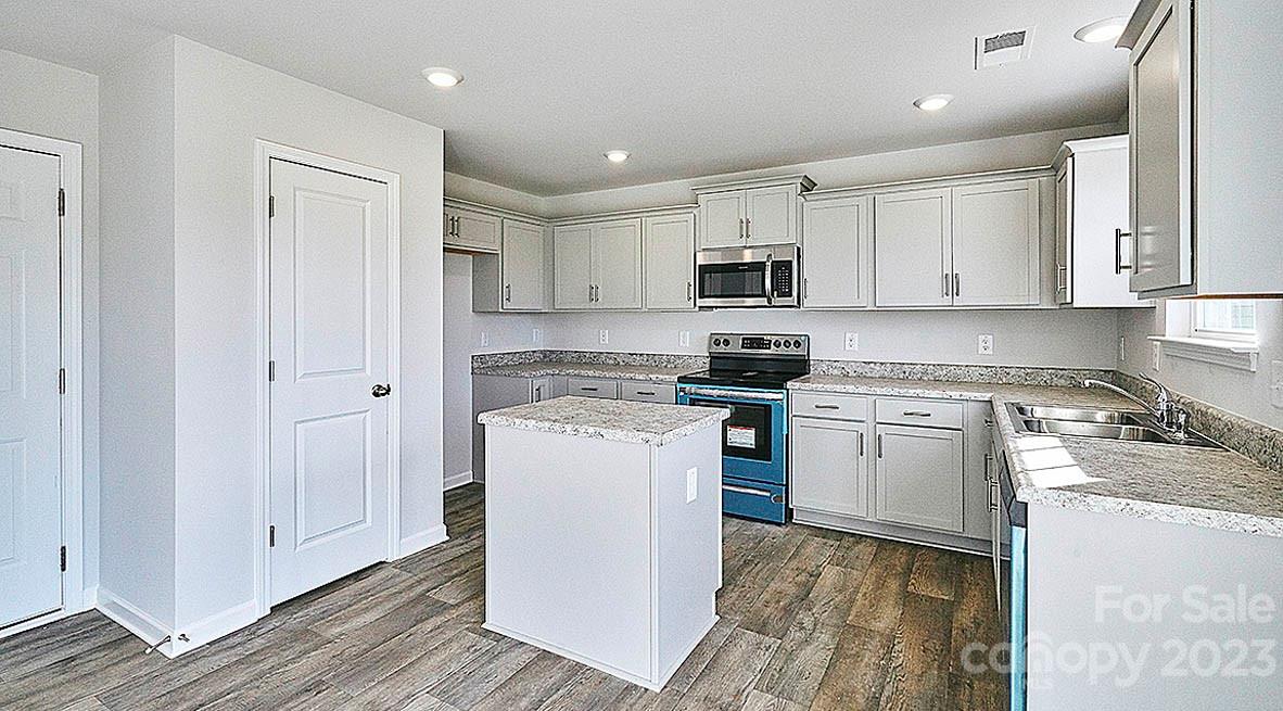 Hickory Ridge Estates - Residential