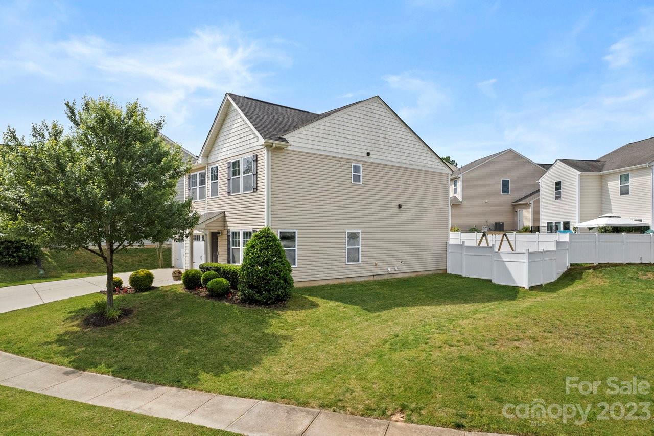 Harris Crossing - Residential