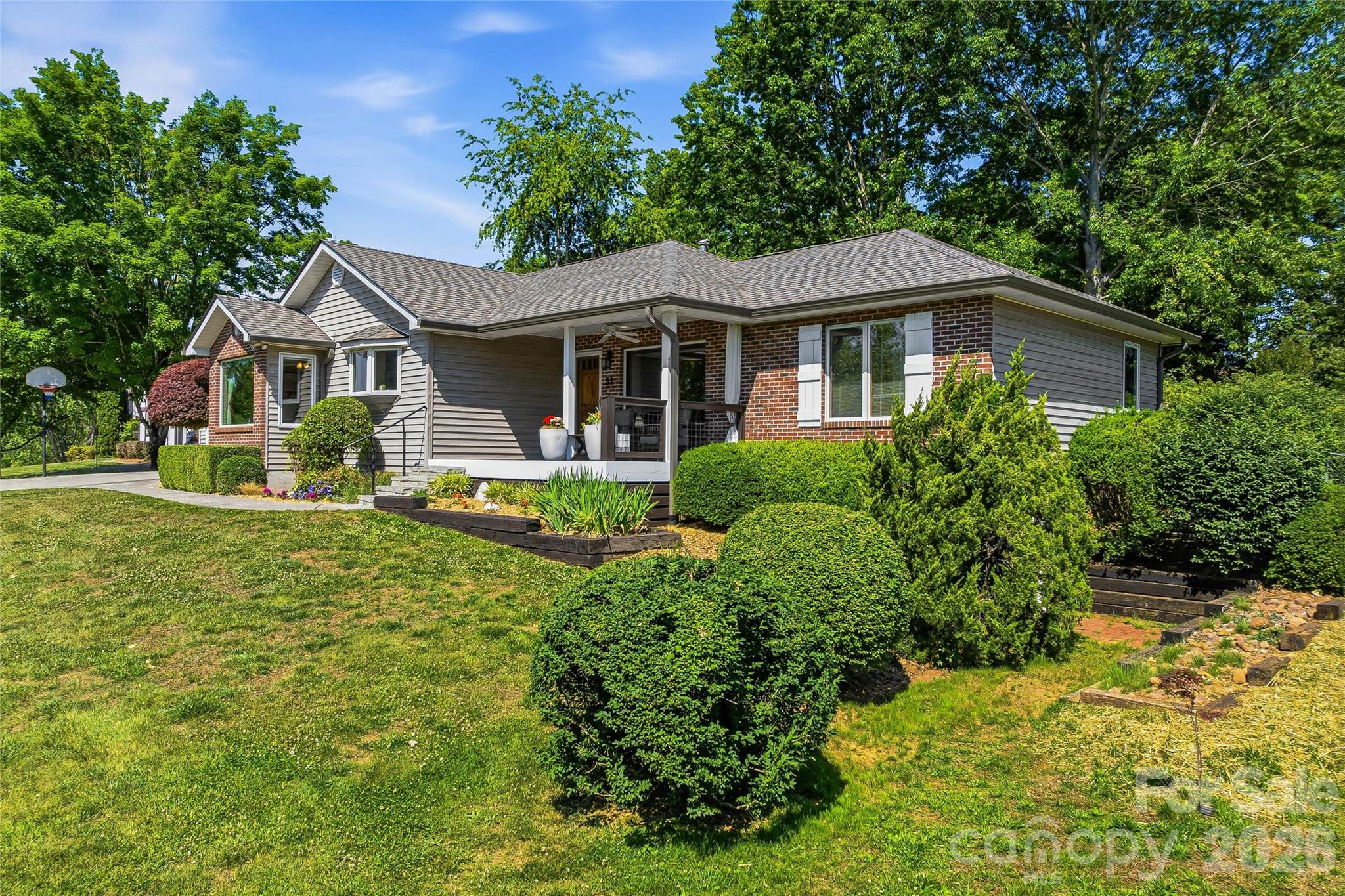 White Pine Circle - Residential