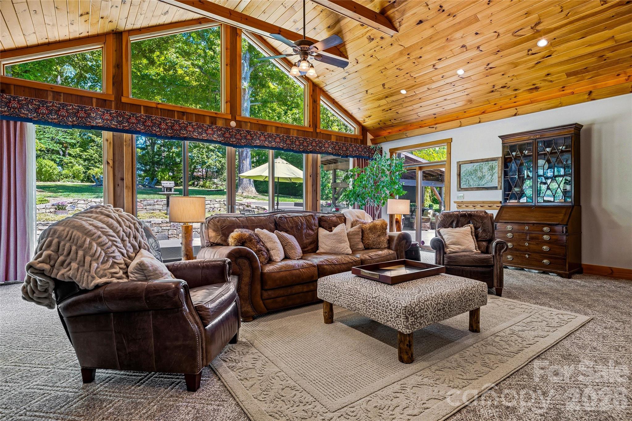 White Pine Circle - Residential