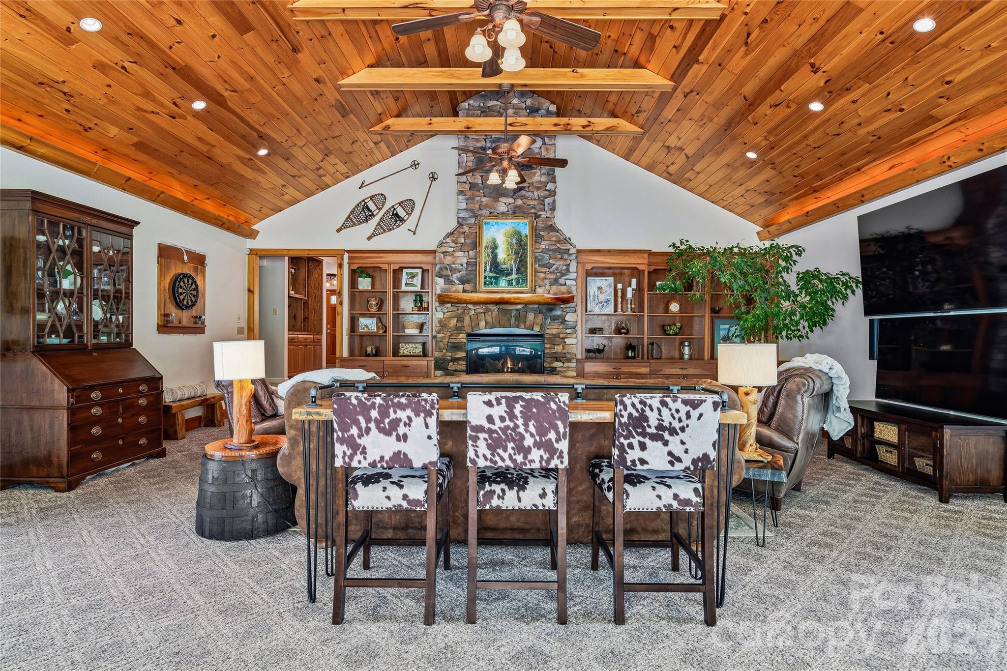 White Pine Circle - Residential