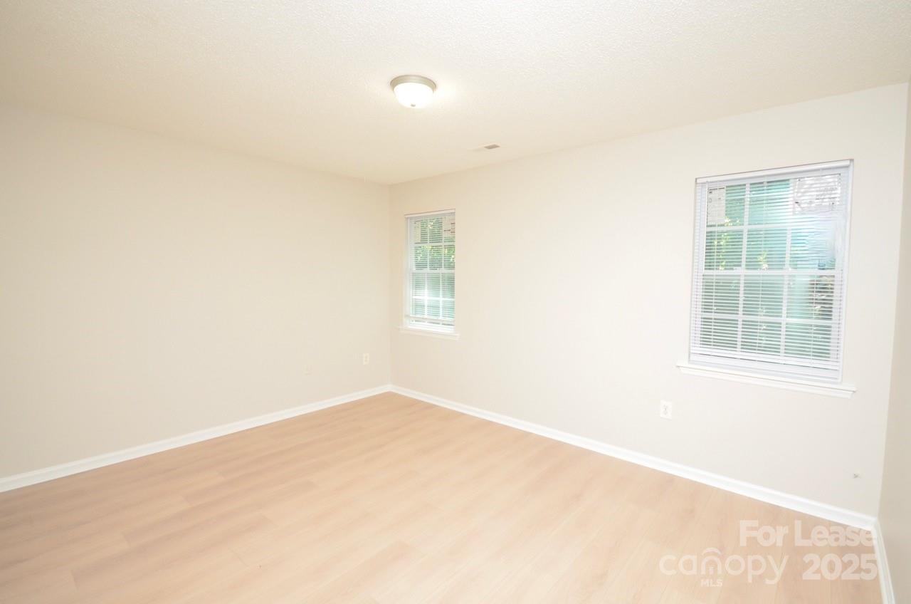 Old Oaks - Residential Lease