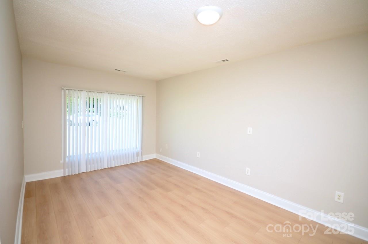 Old Oaks - Residential Lease