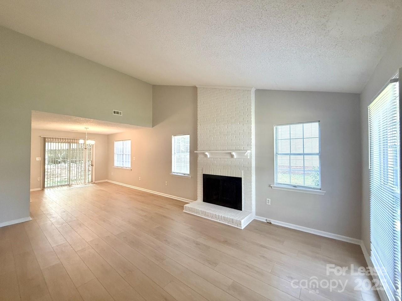 Old Oaks - Residential Lease