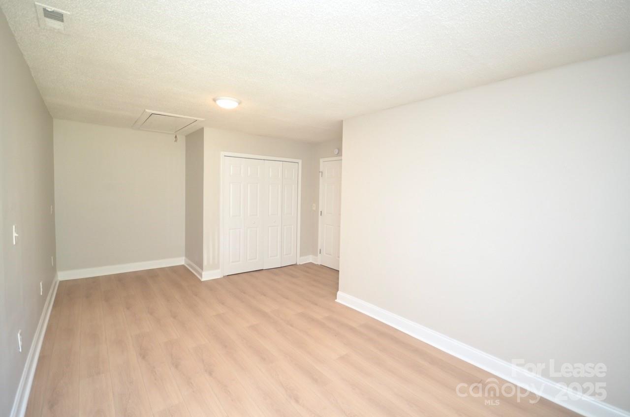 Old Oaks - Residential Lease