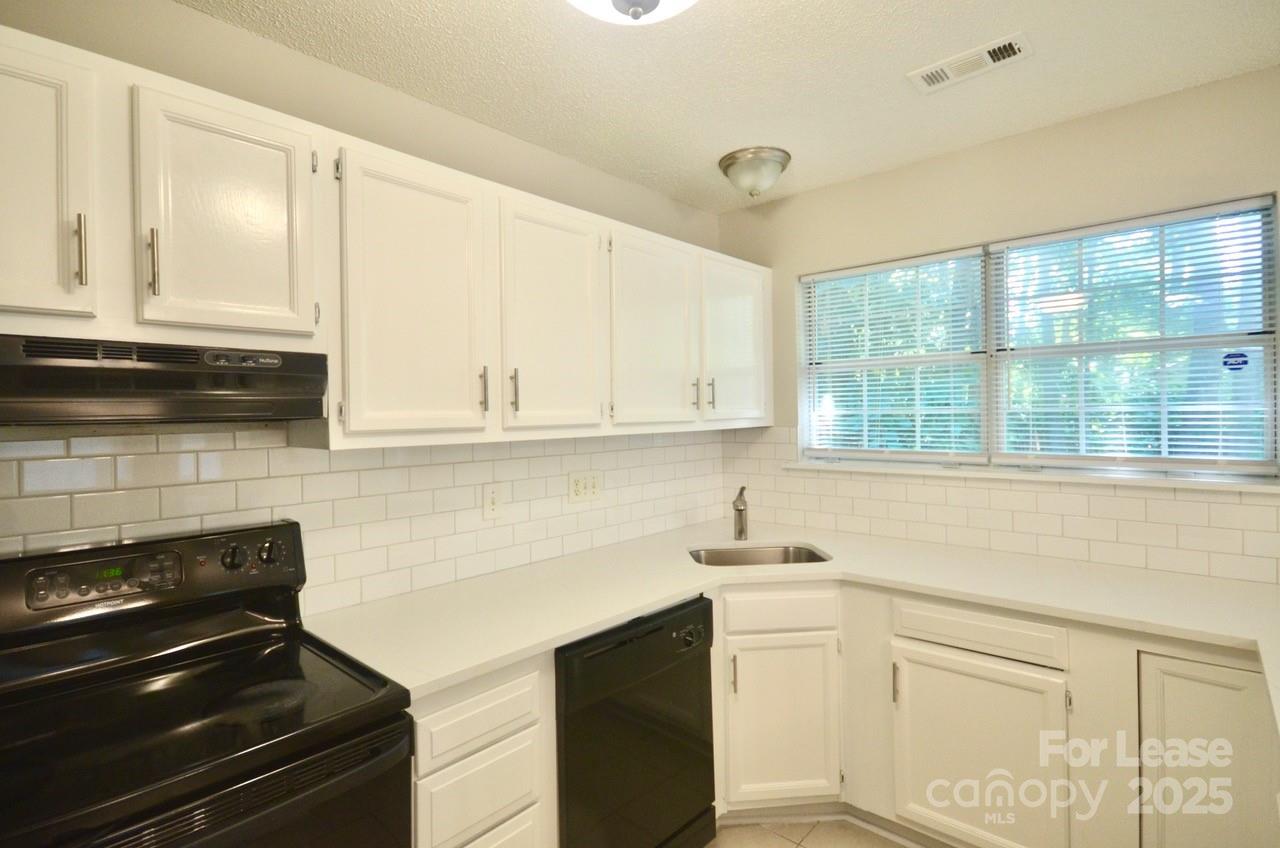 Old Oaks - Residential Lease