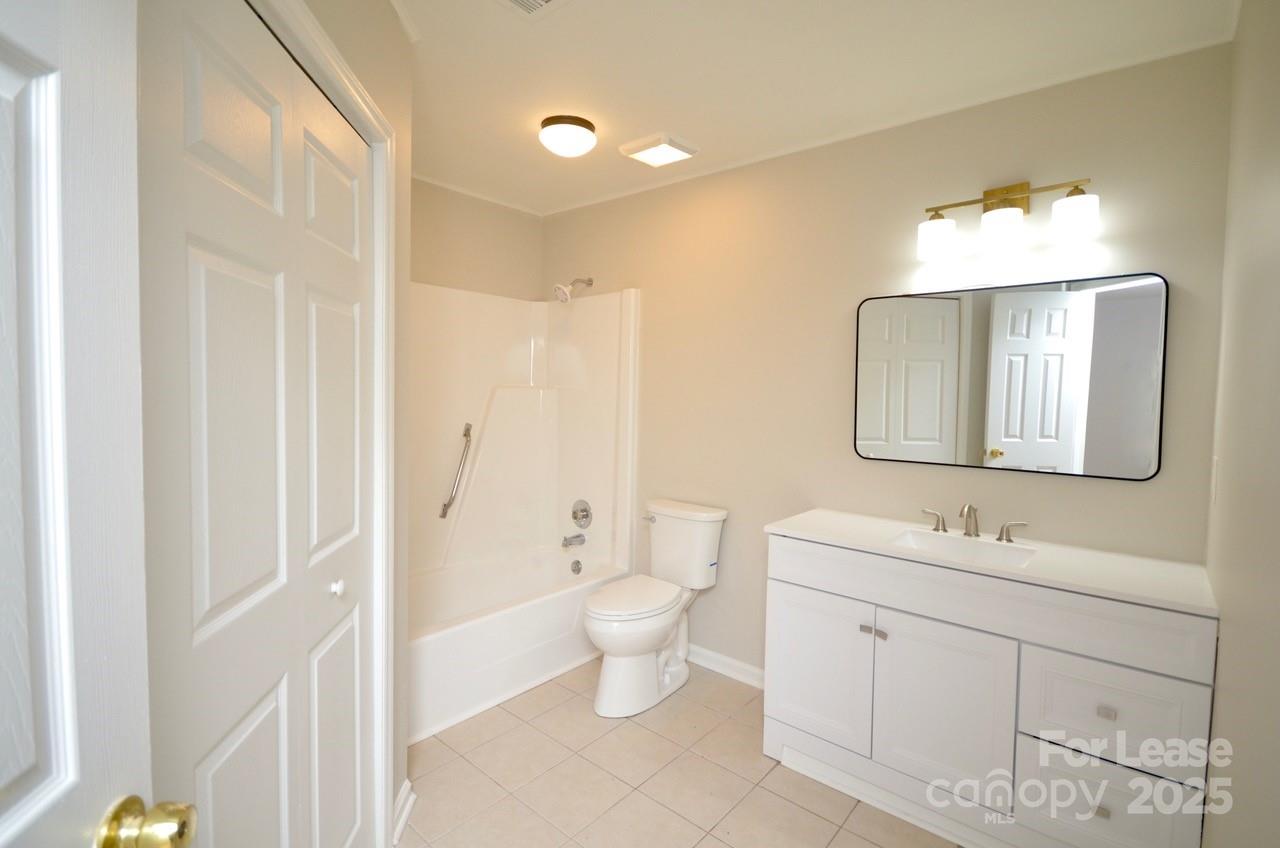 Old Oaks - Residential Lease