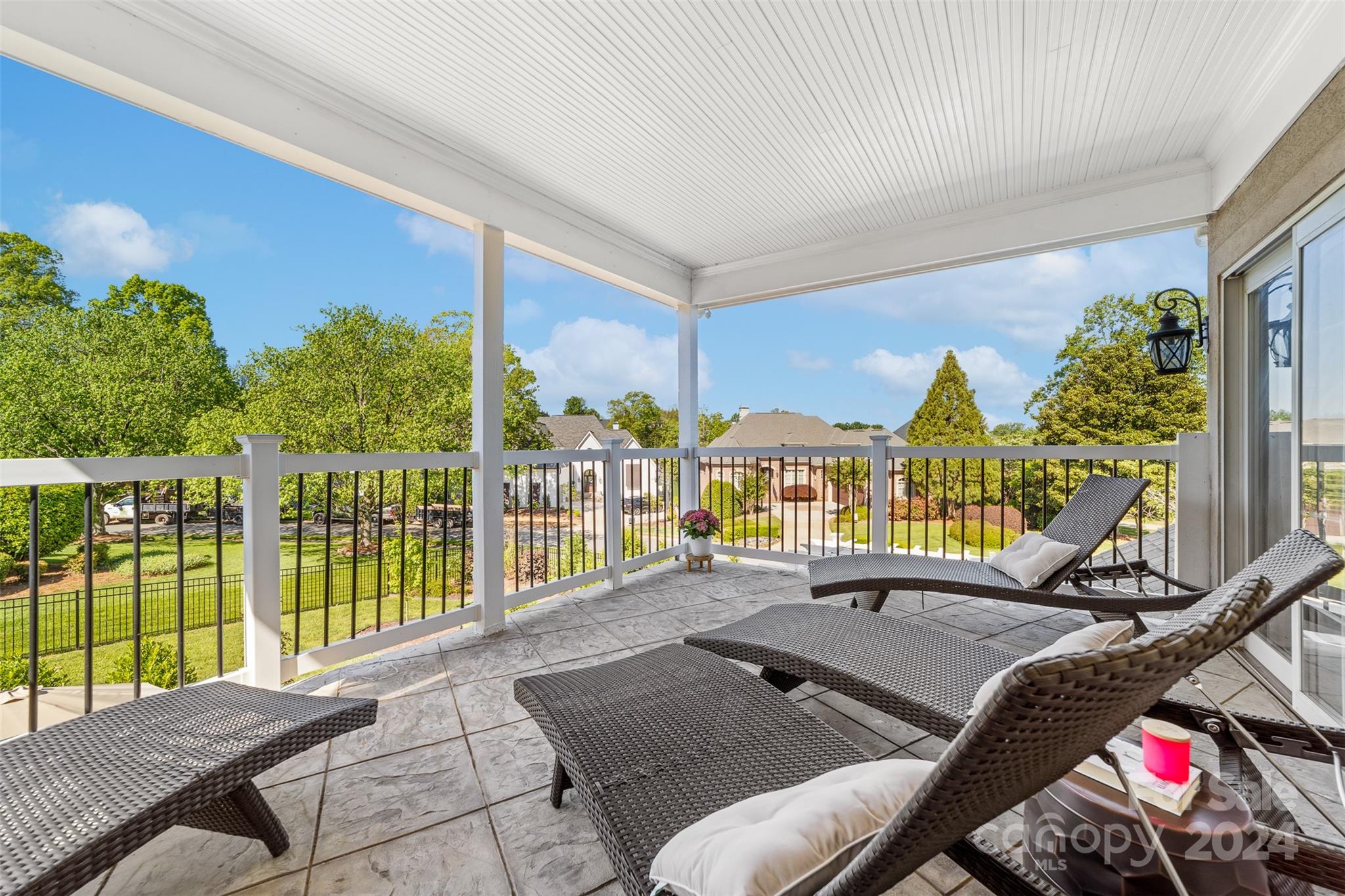 The Peninsula - Residential