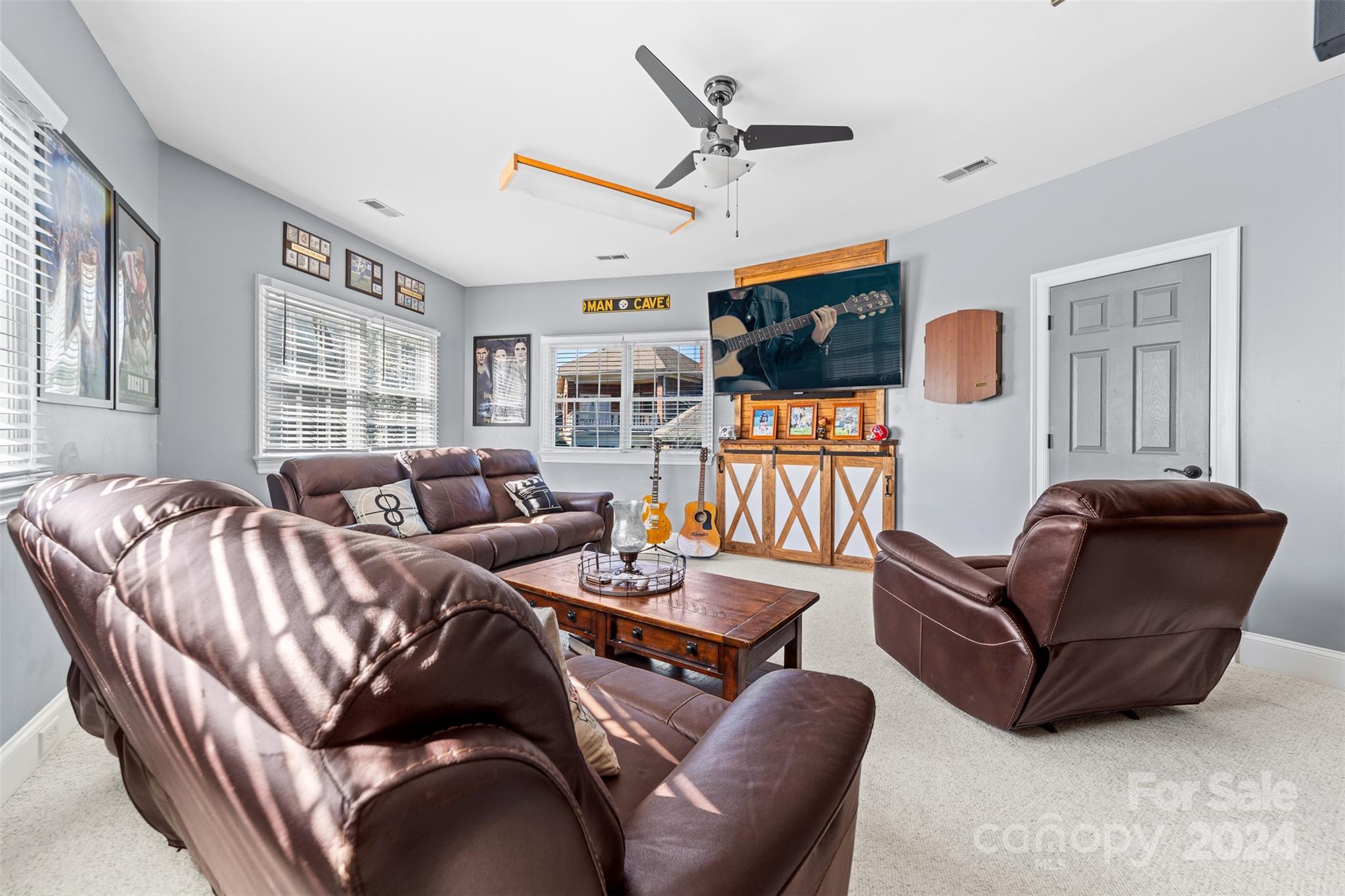 The Peninsula - Residential