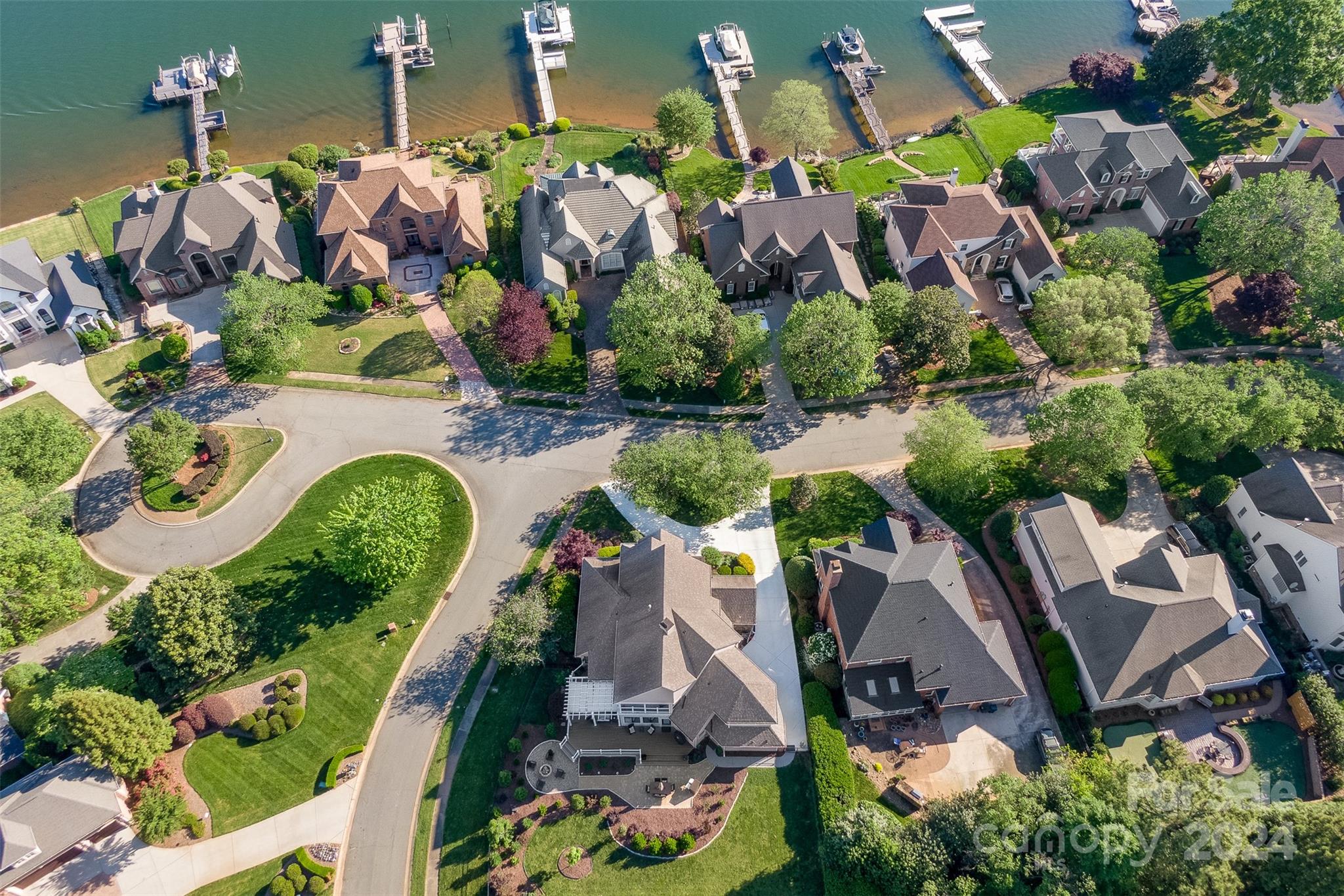 The Peninsula - Residential