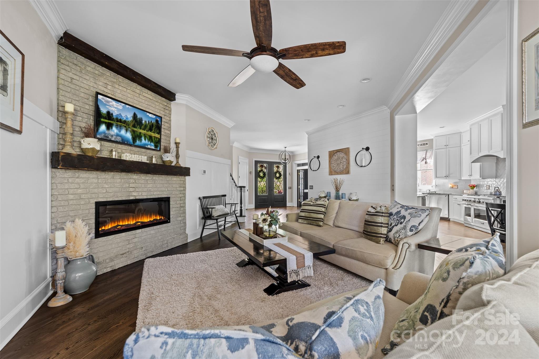 The Peninsula - Residential