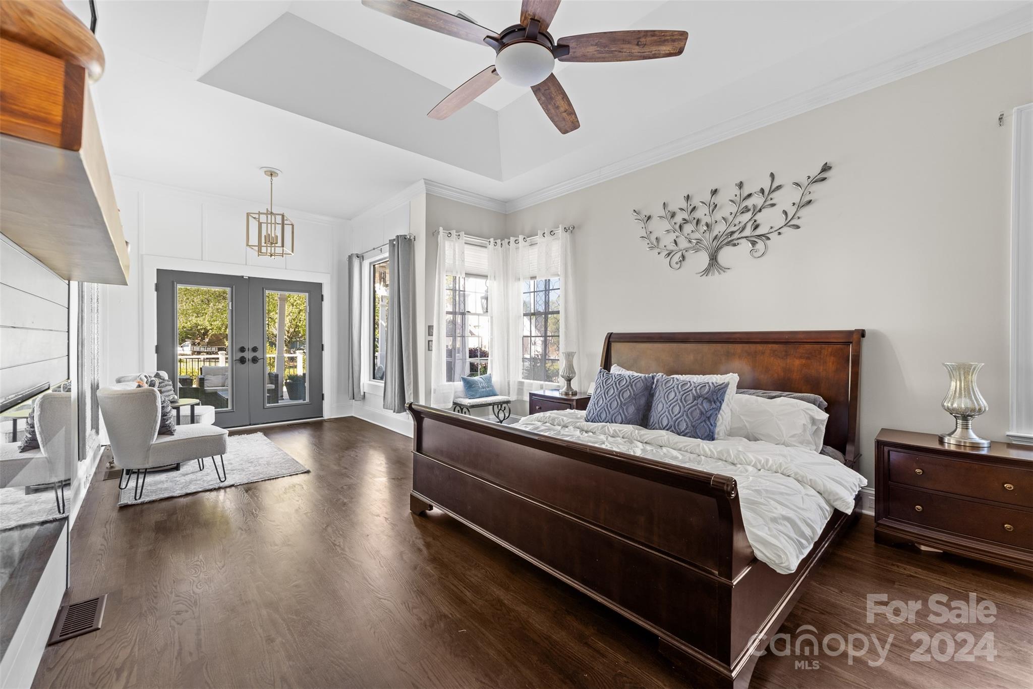 The Peninsula - Residential