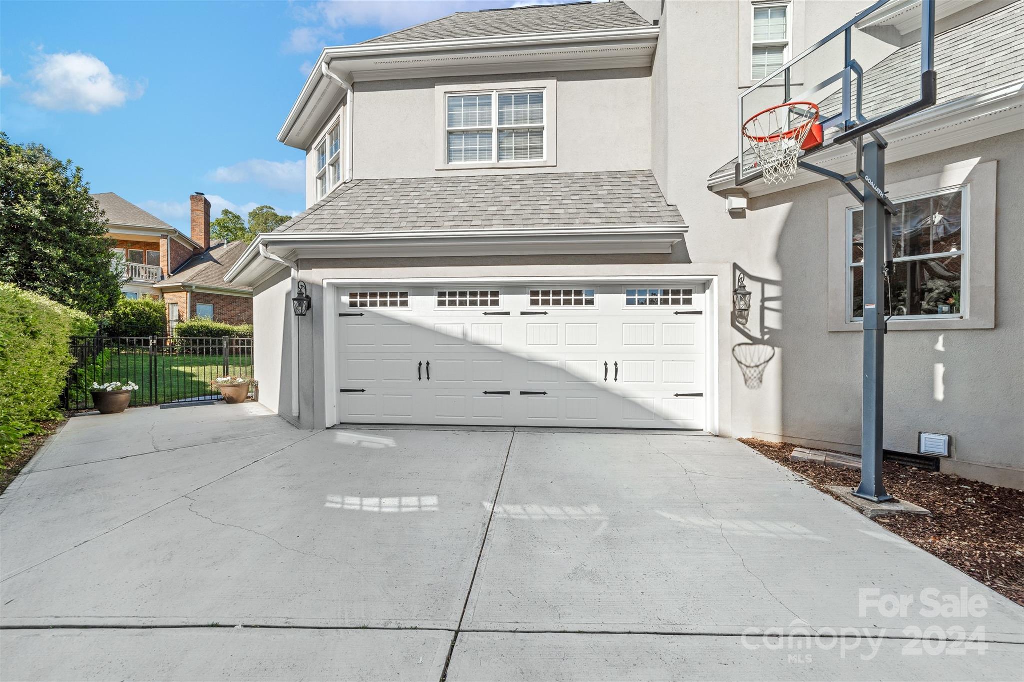 The Peninsula - Residential