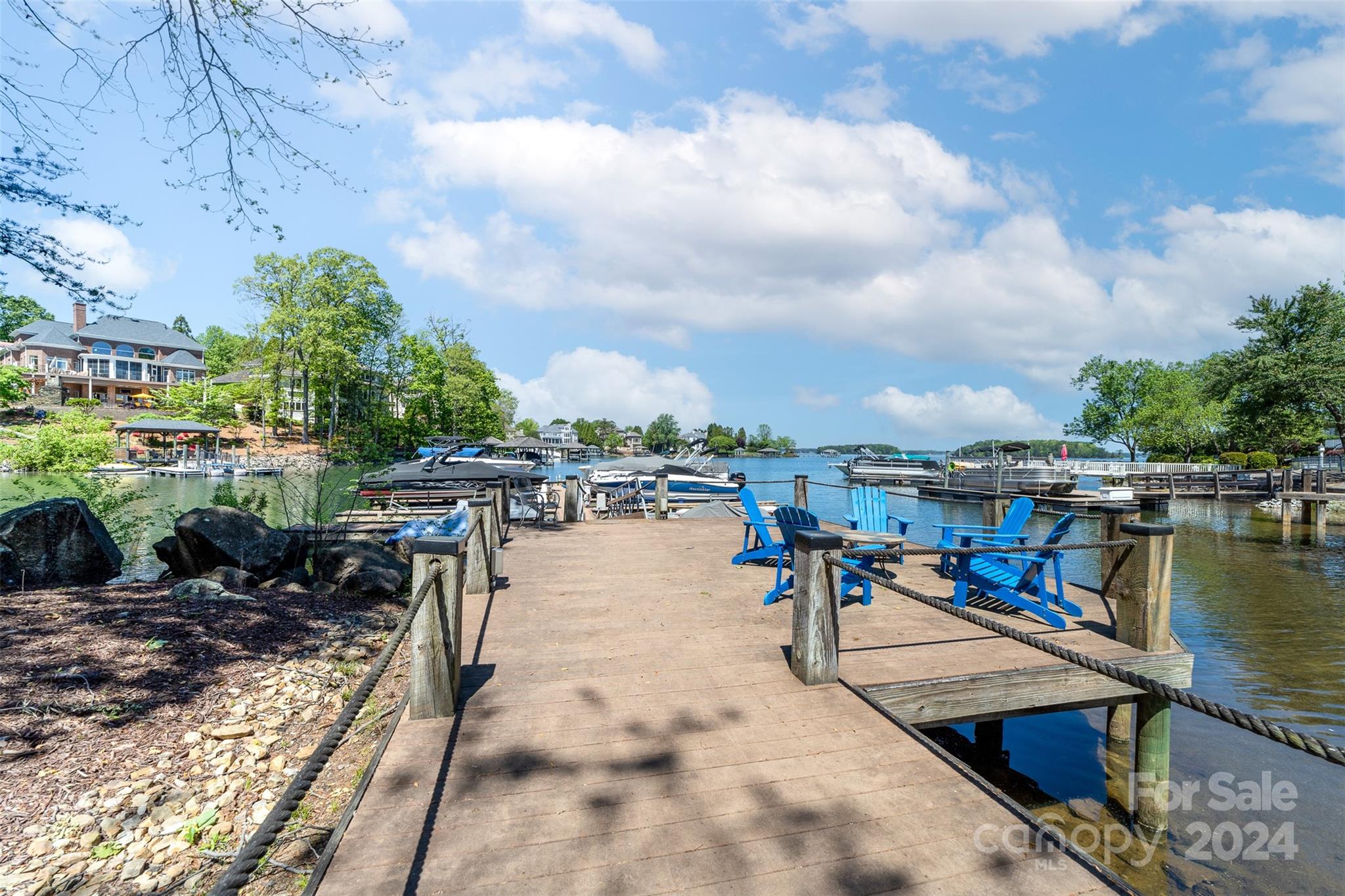 The Peninsula - Residential