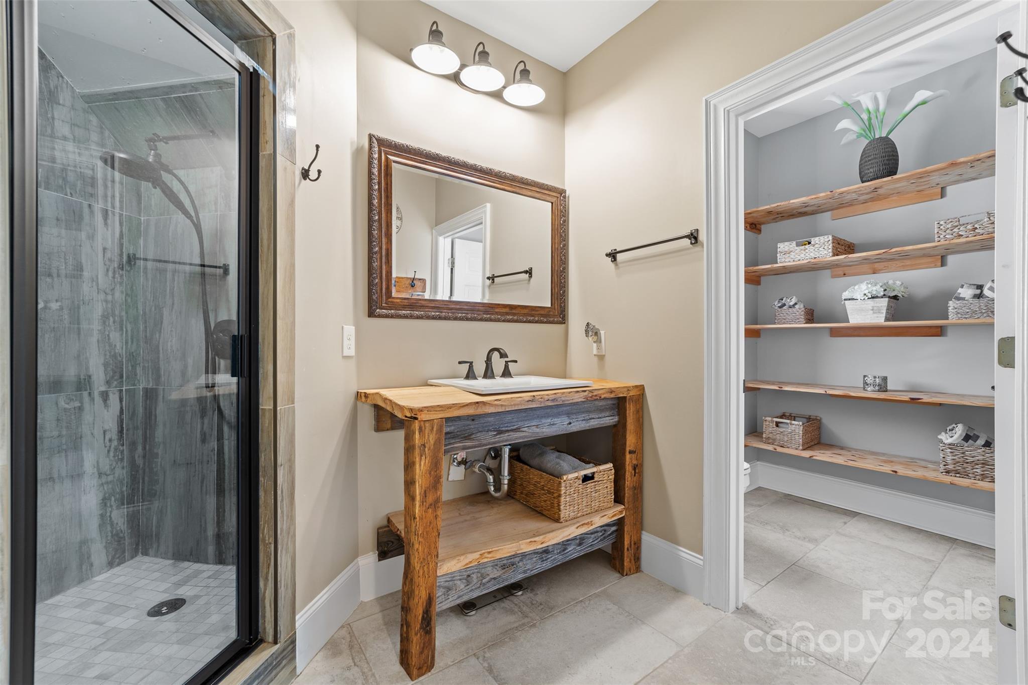 The Peninsula - Residential