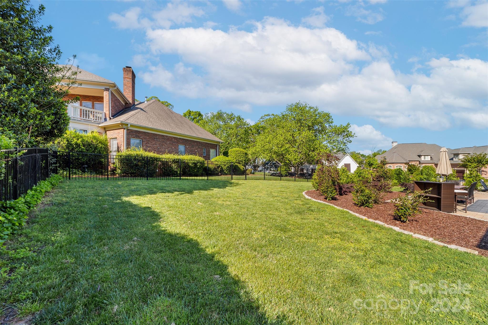 The Peninsula - Residential