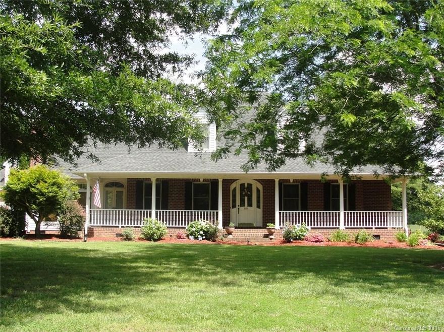 We're pleased to offer this beautiful home that is move in ready. All the updates have been done. Custom kit w/granite and tiled backsplash. Large open fam room w/gas fp. Formal living & dining rms. HUGE master suite and add'l BR on Main level. Upstairs has great loft and 2 add'l BR's. Beautiful hardwood flooring and crown molding. Det 3 car garage with finished room above...great for office. And one of the prettiest yards w/lots of seating areas outside to enjoy it. DON'T miss this home!!