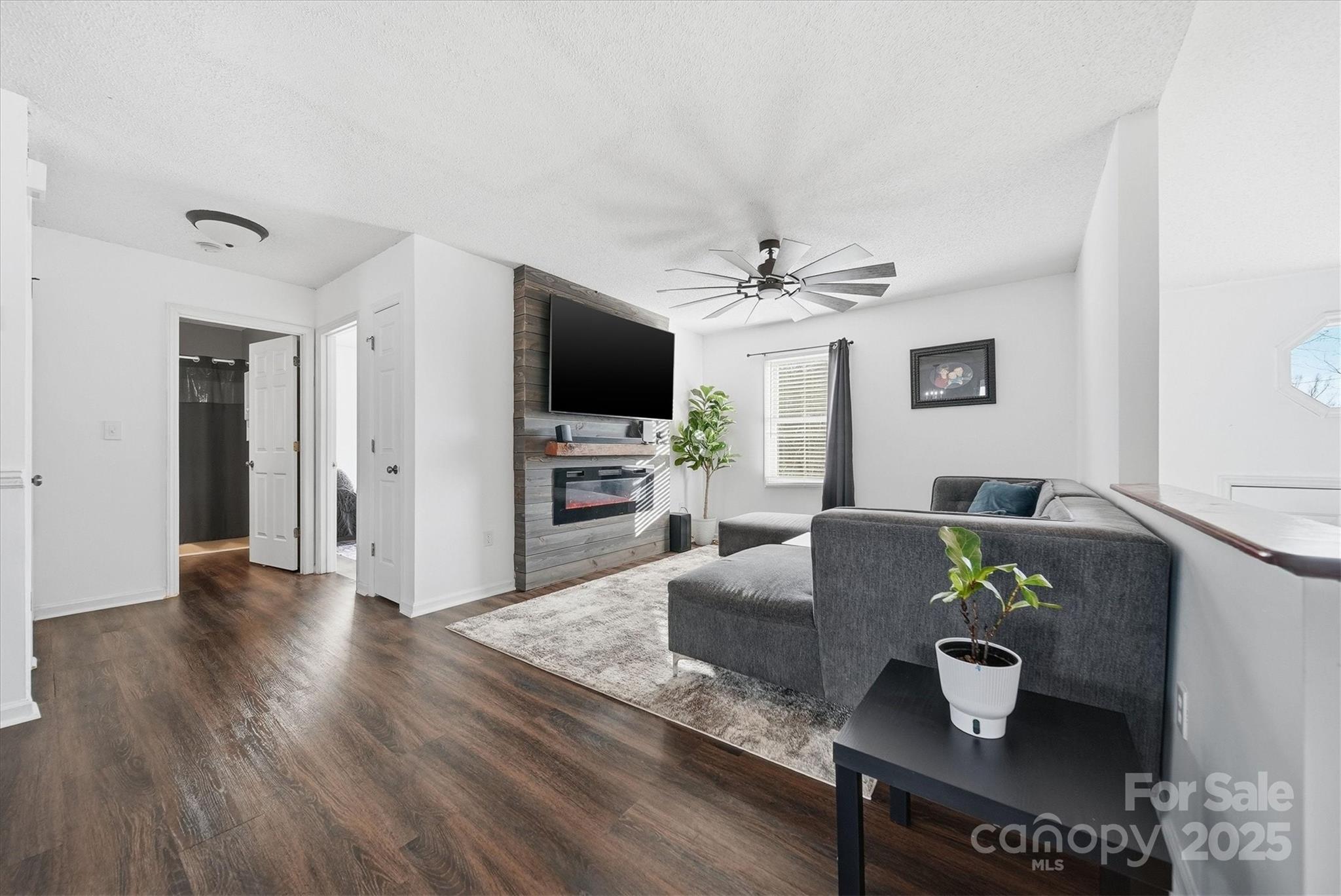 1007 Millbrook Place SE