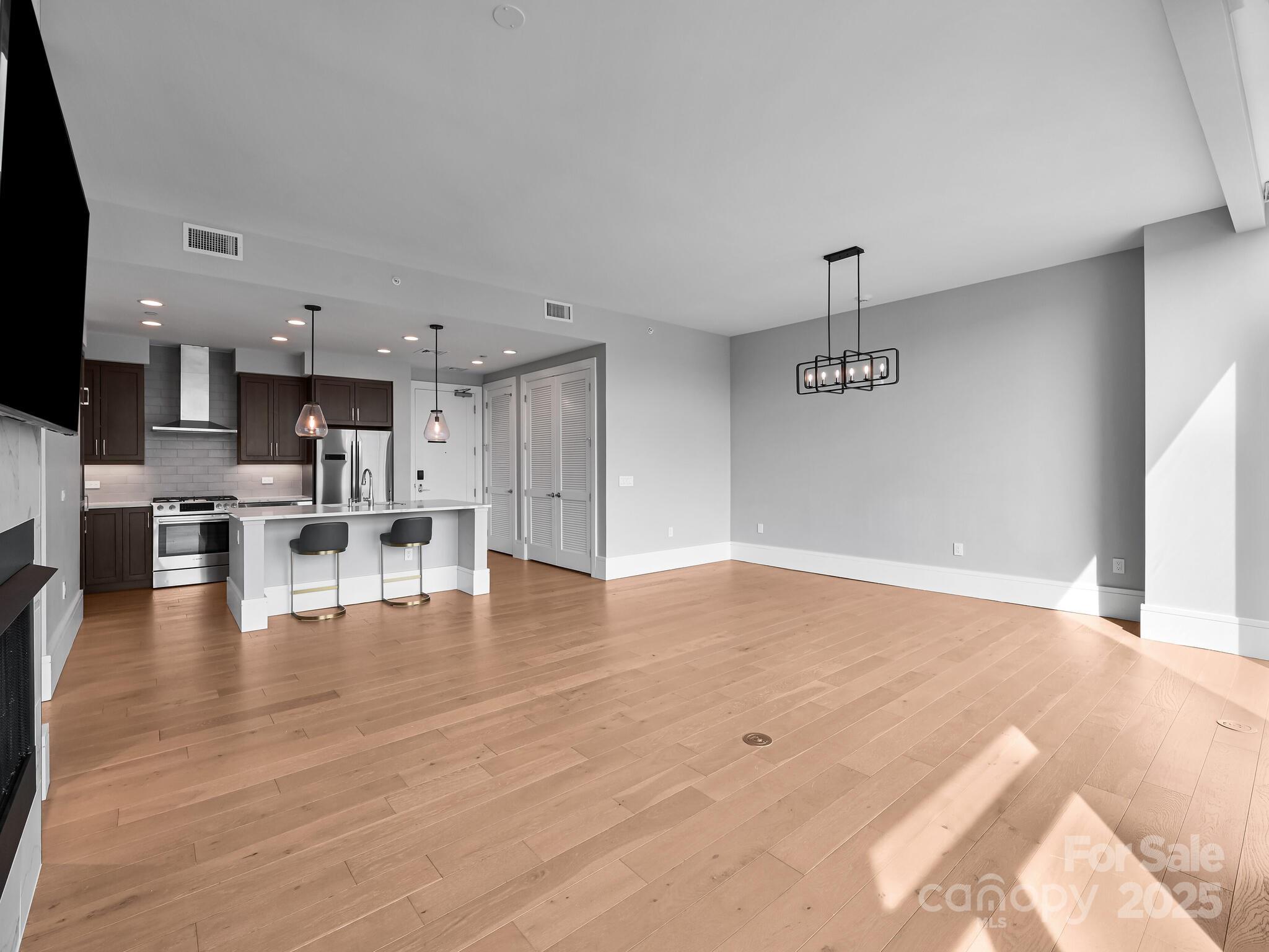 Asheville Arras Residence - Residential