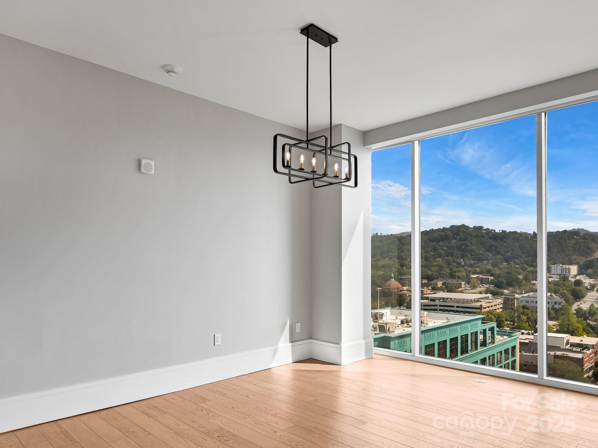 Asheville Arras Residence - Residential