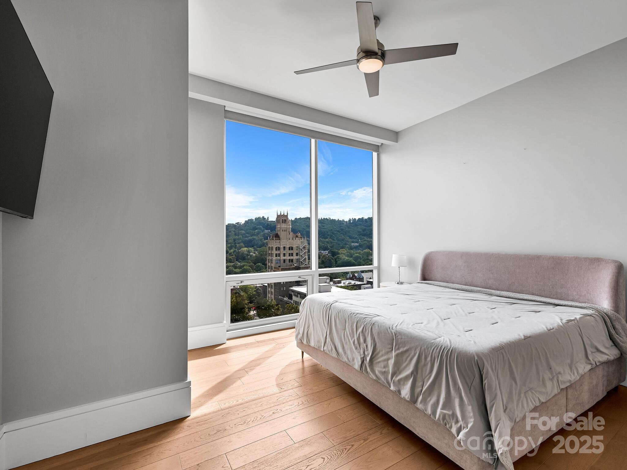 Asheville Arras Residence - Residential