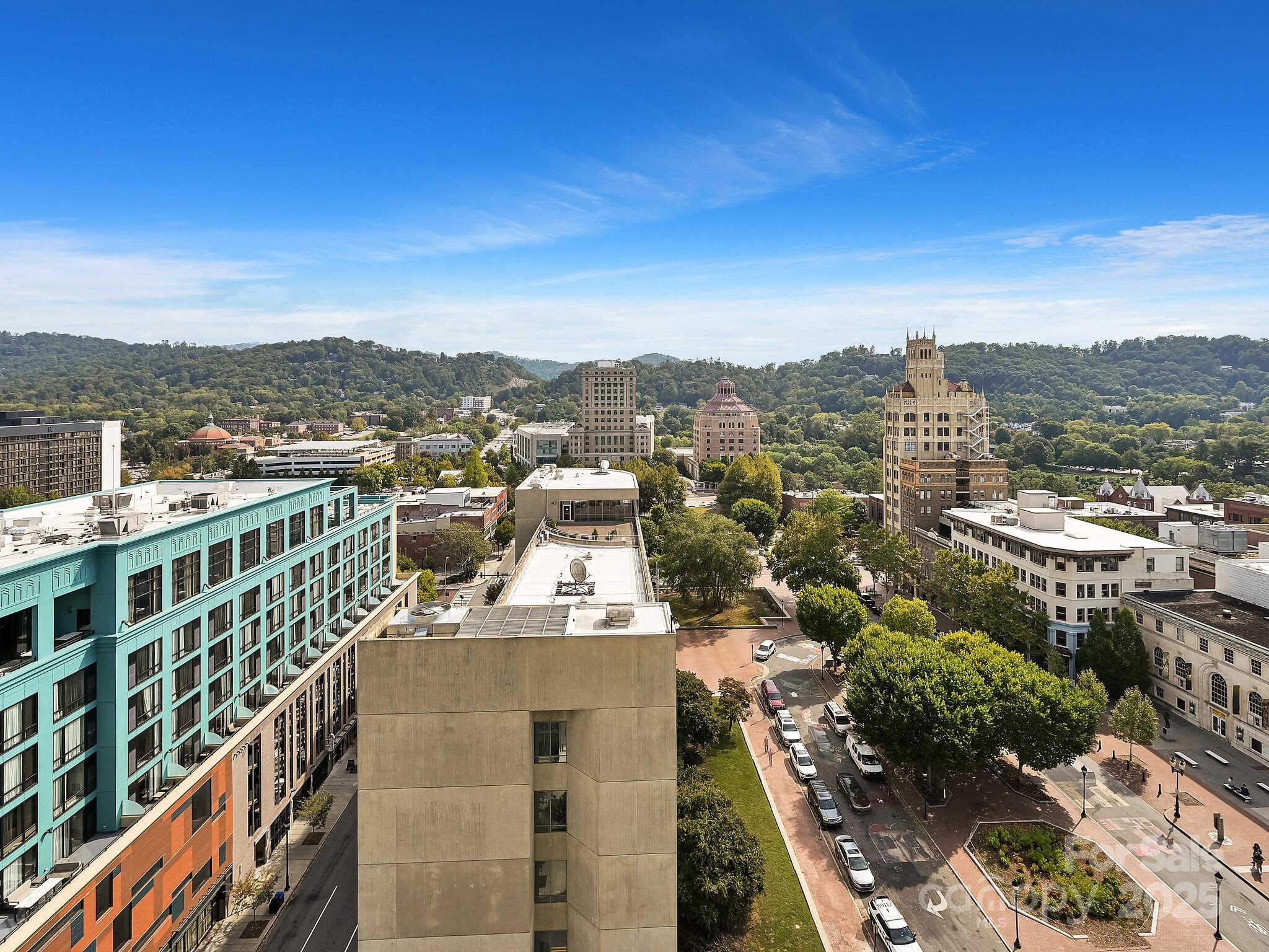 Asheville Arras Residence - Residential