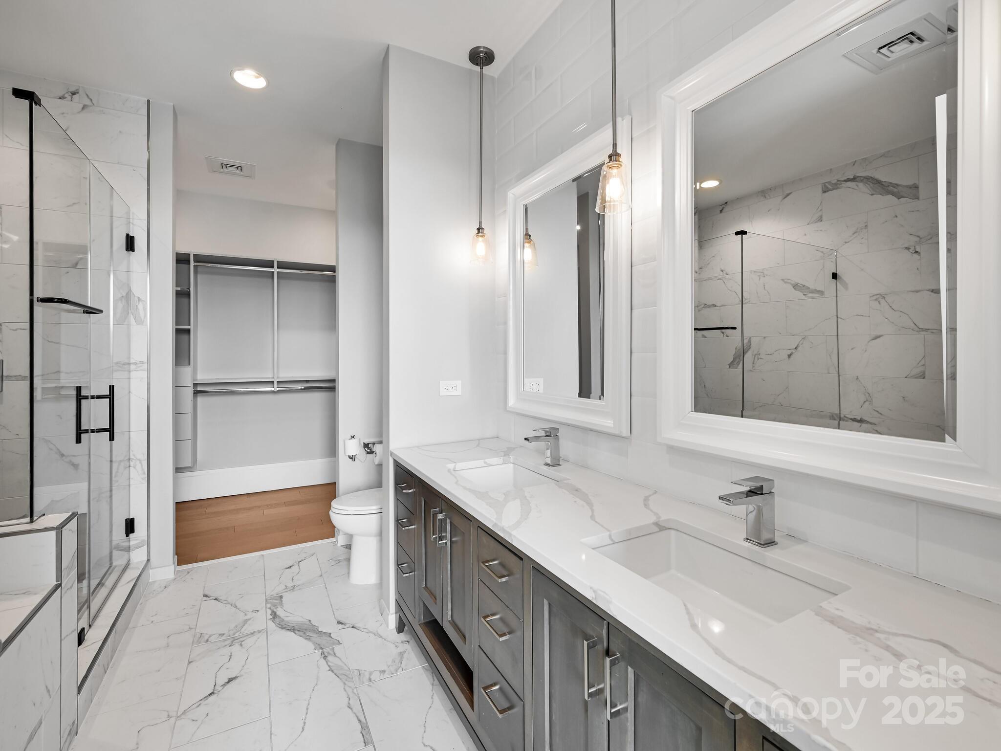 Asheville Arras Residence - Residential