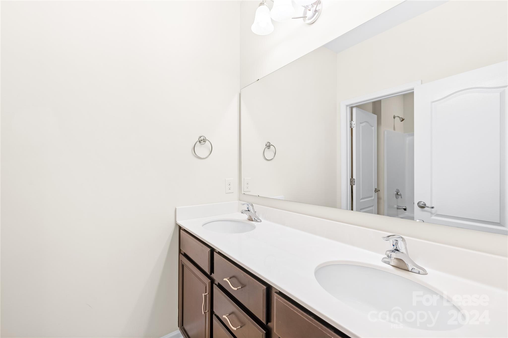 Hawks Creek - Residential Lease