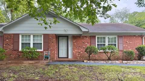 915 Eaglewood Avenue Charlotte NC 28212