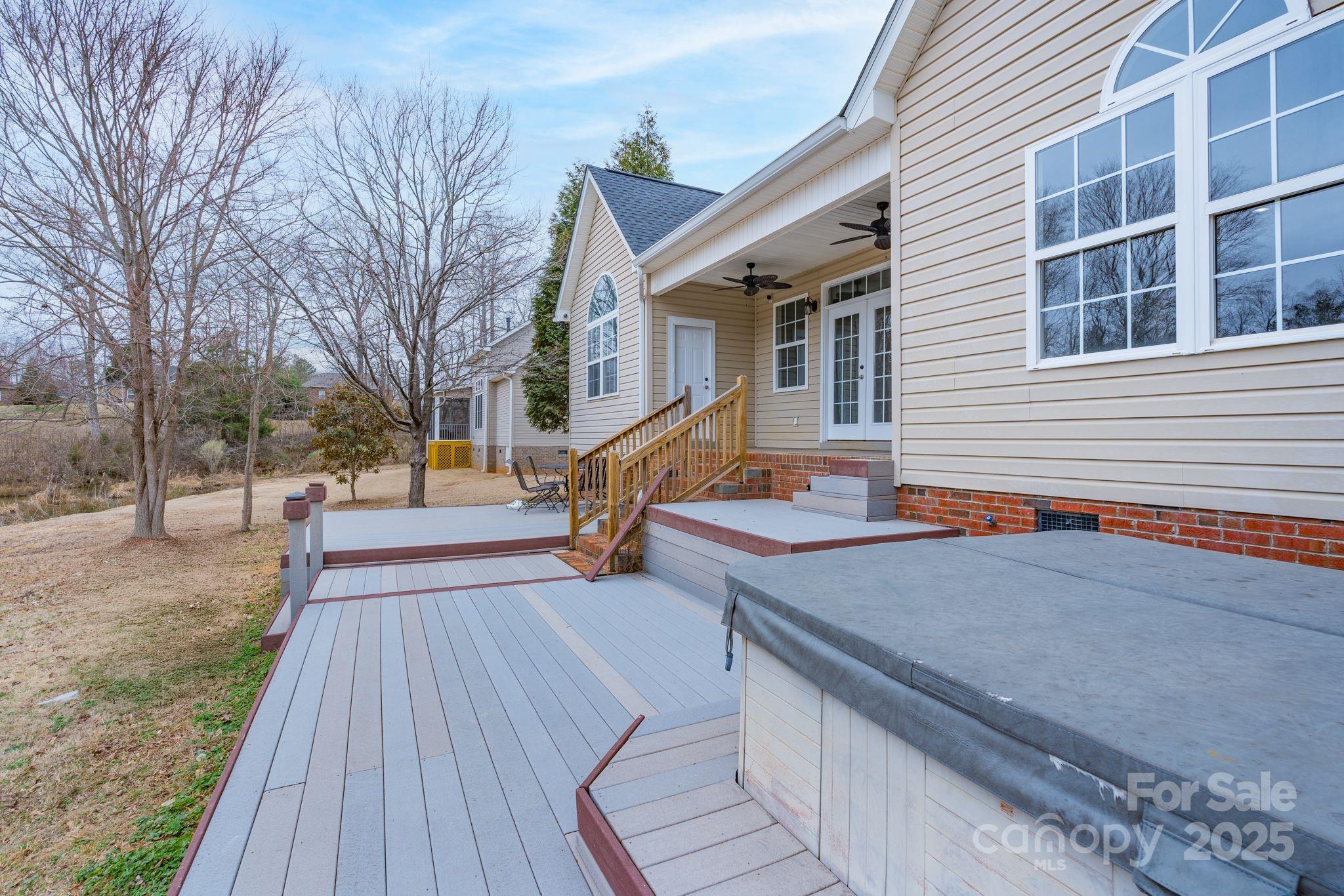 Stoneridge Lakes - Residential