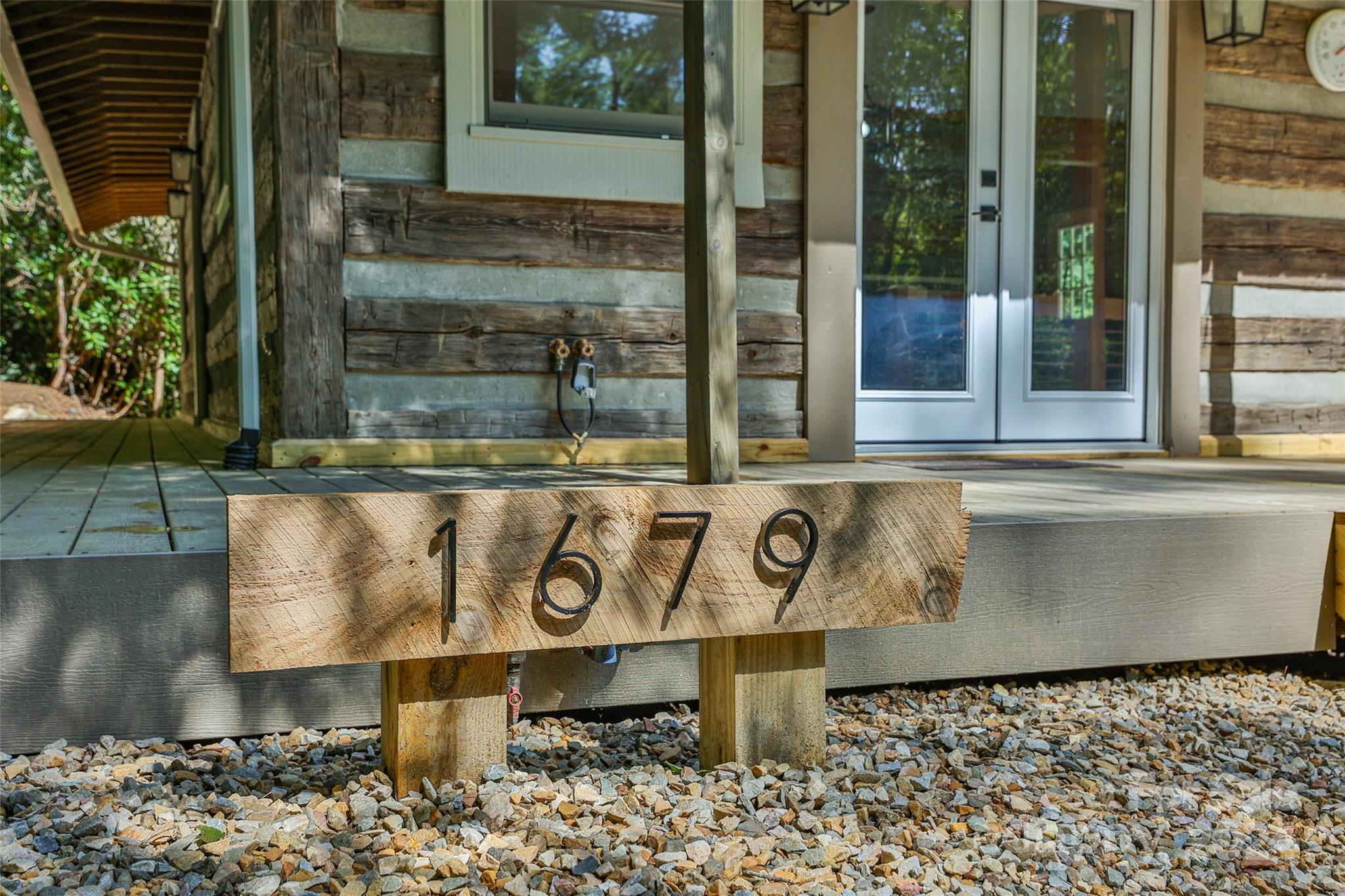 1679 Woods Mountain Trail