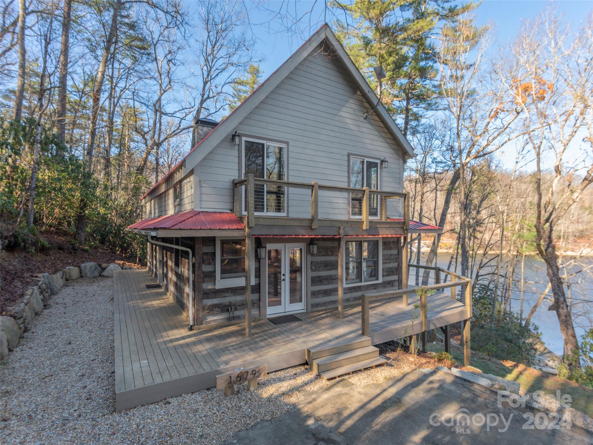 1679 Woods Mountain Trail