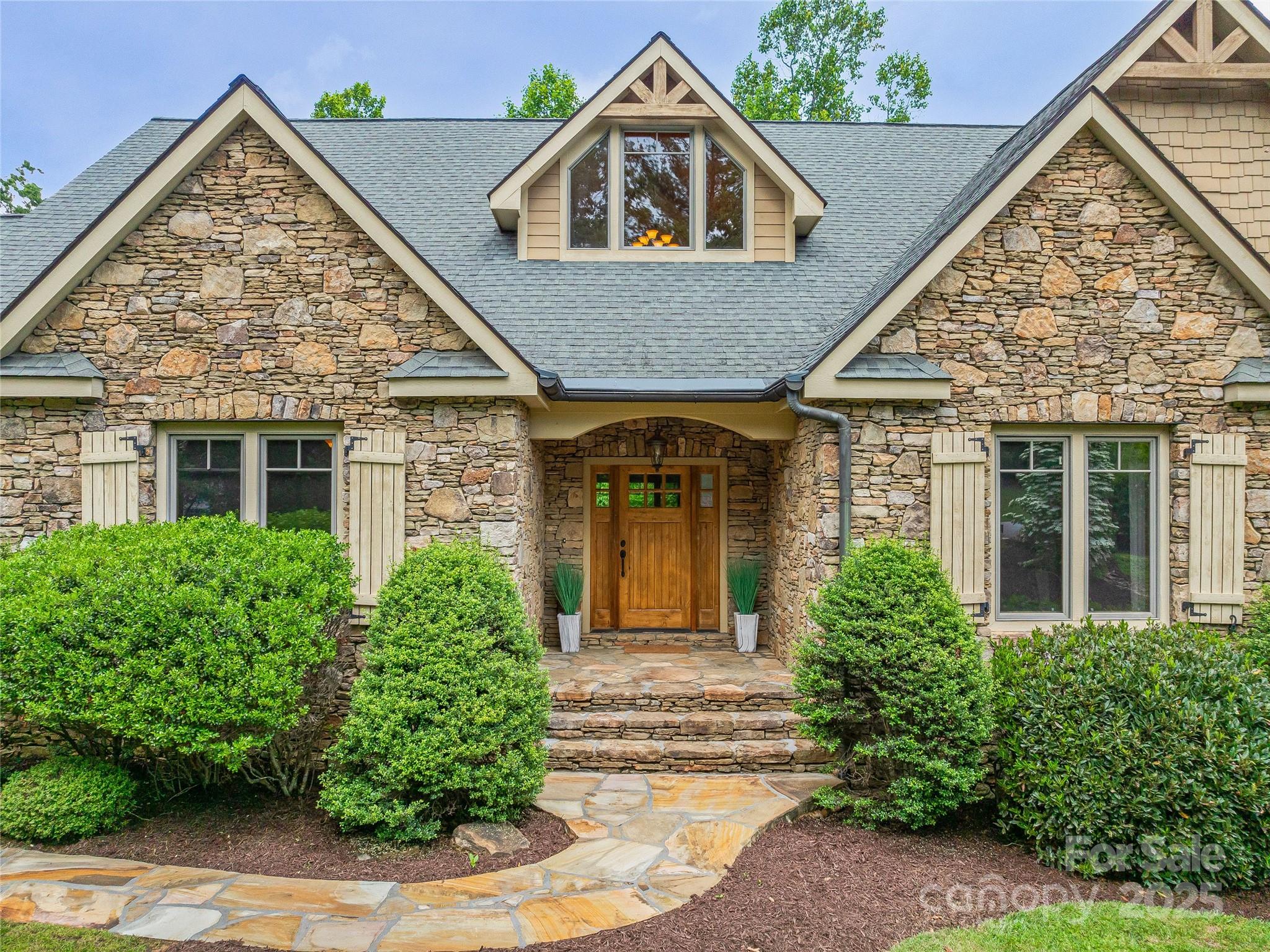 14 Sweet Gum Hill