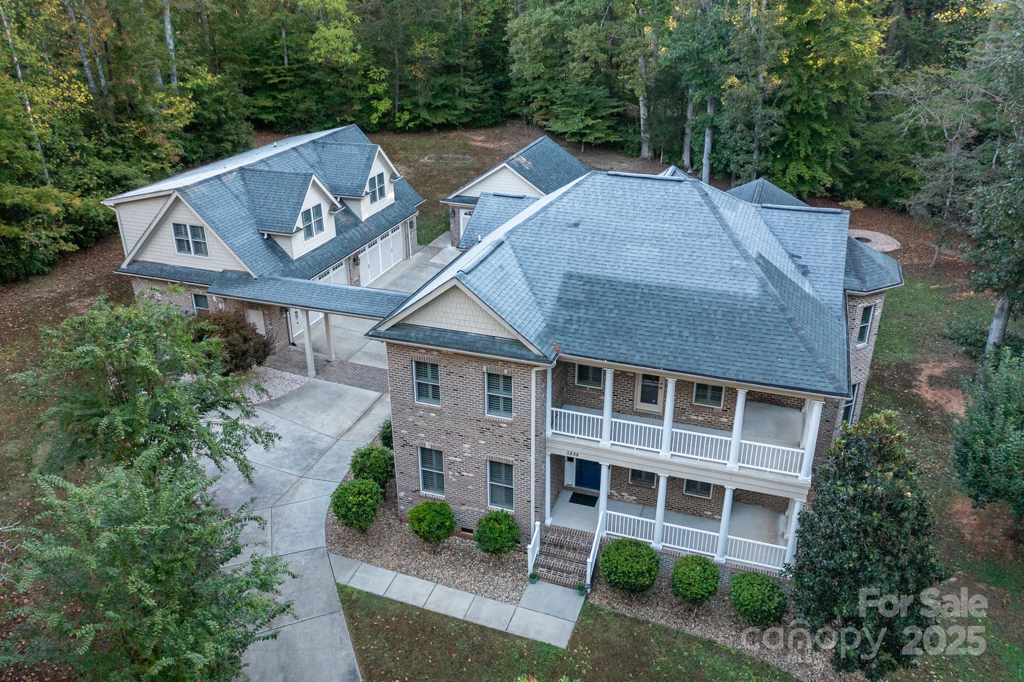 5888 Hidden Oaks Lane