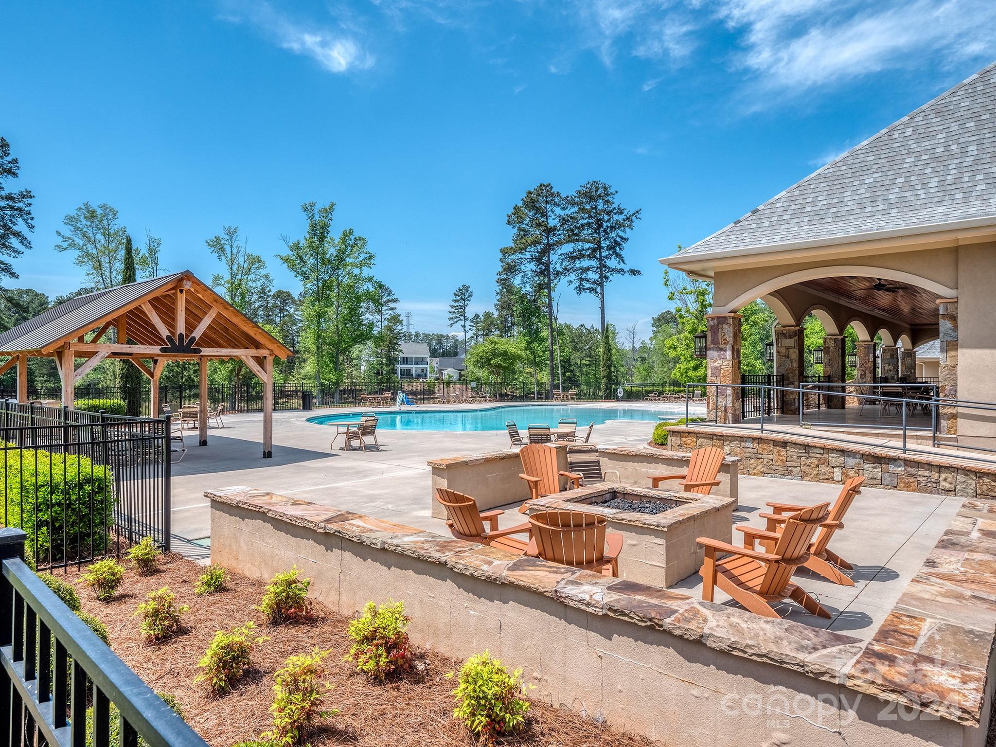 The Falls at Weddington - Residential