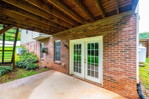 A home in Hickory