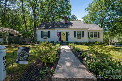 Photo of 823 N Laurel Street, Lincolnton, NC 28092 (MLS # 4381055)