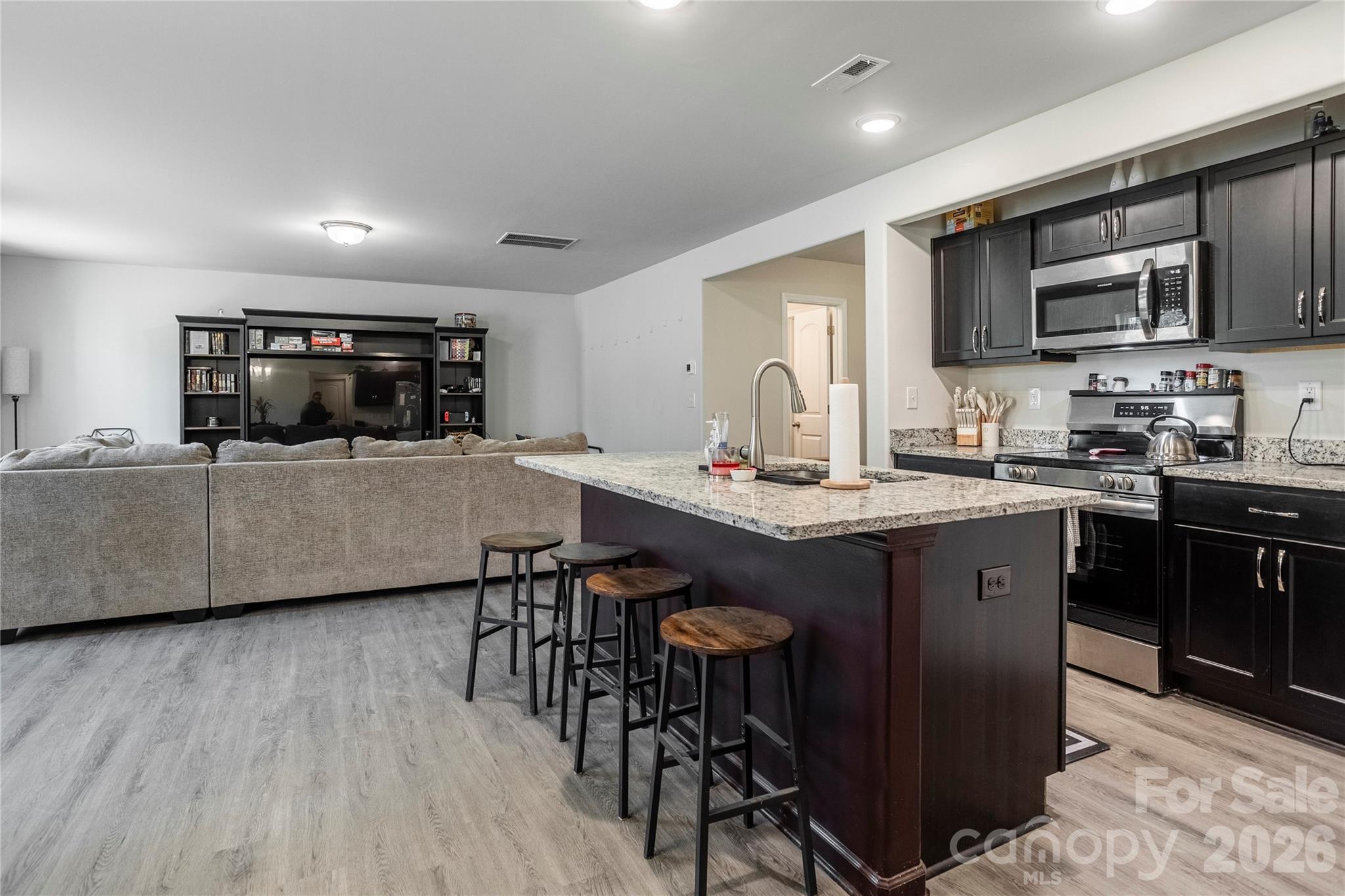 Kings Pointe - Residential