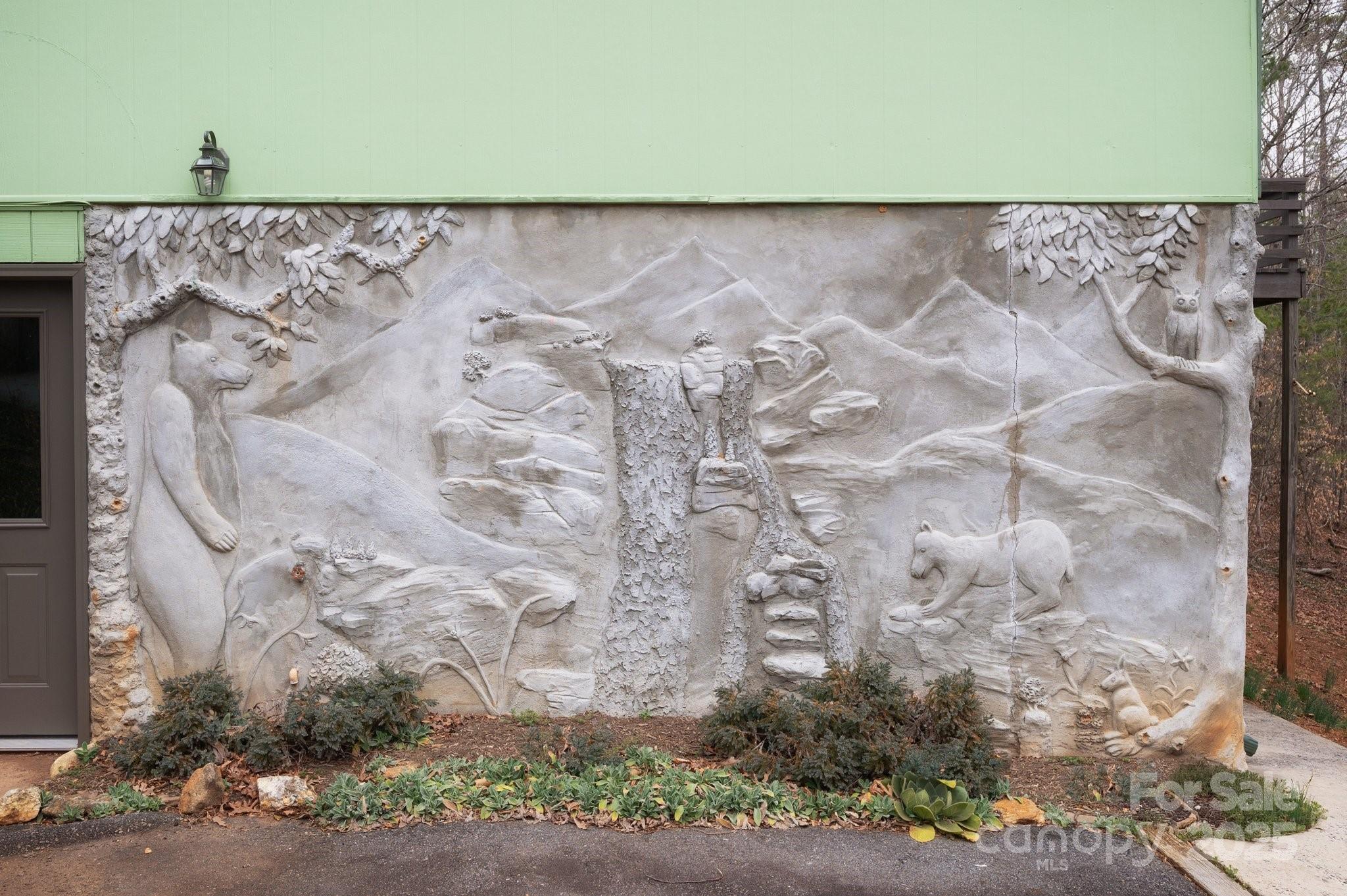 Pinecrest - Residential