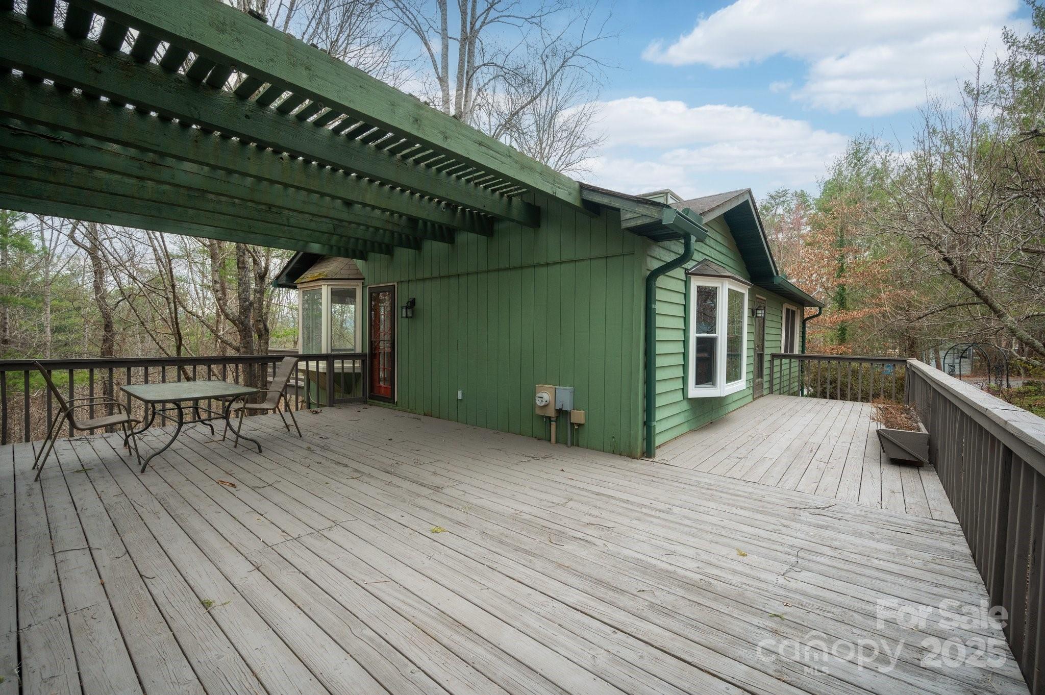 Pinecrest - Residential