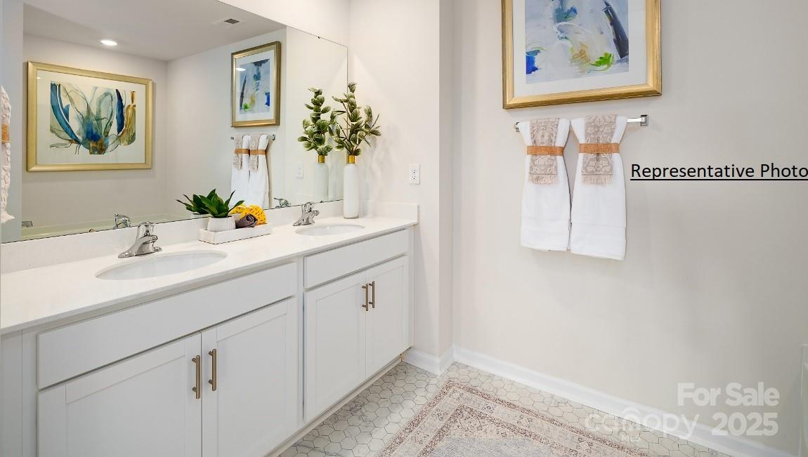 The Hamptons at Hickory - Residential