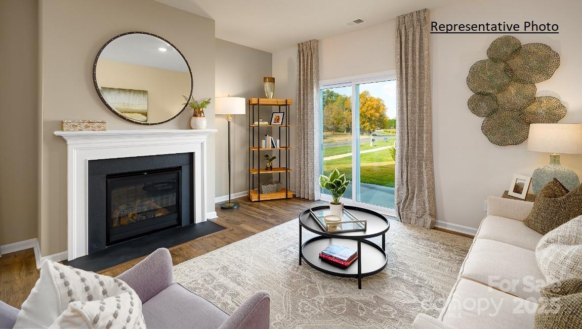The Hamptons at Hickory - Residential