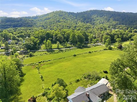Photo of 767 New Haw Creek Road, Asheville, NC 28805 (MLS # 4380453)
