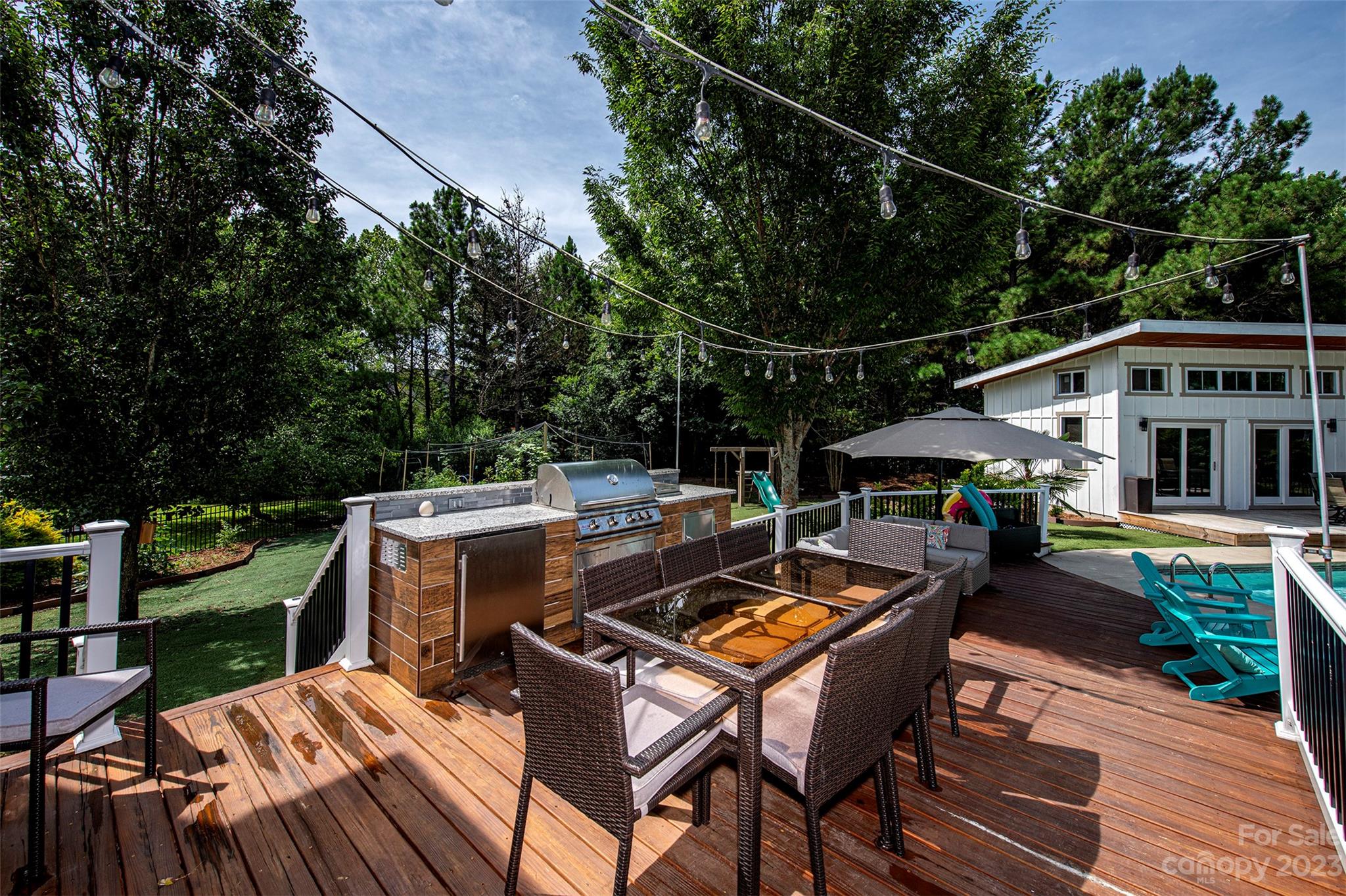 Lake Shore - Residential