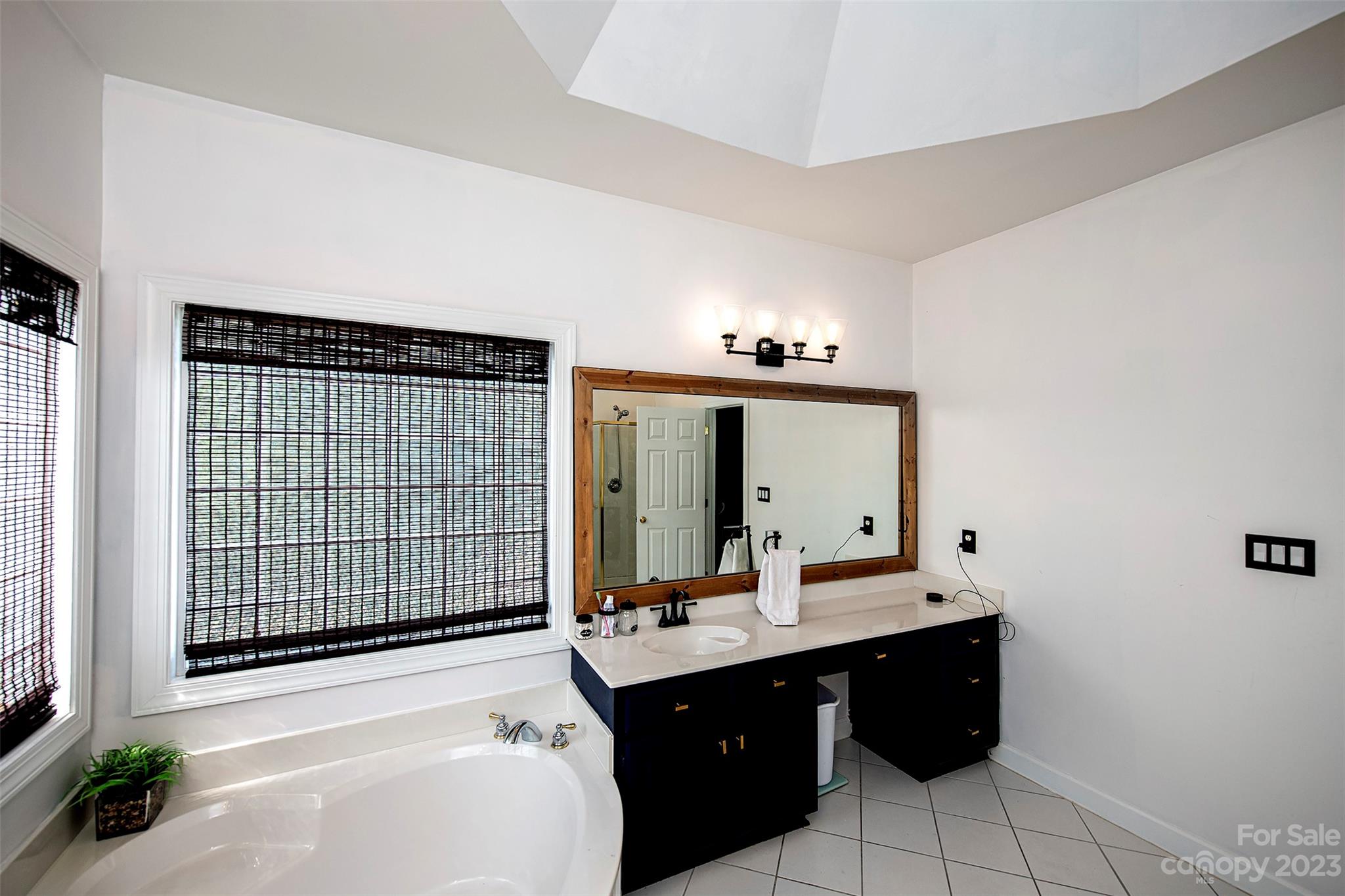 Lake Shore - Residential