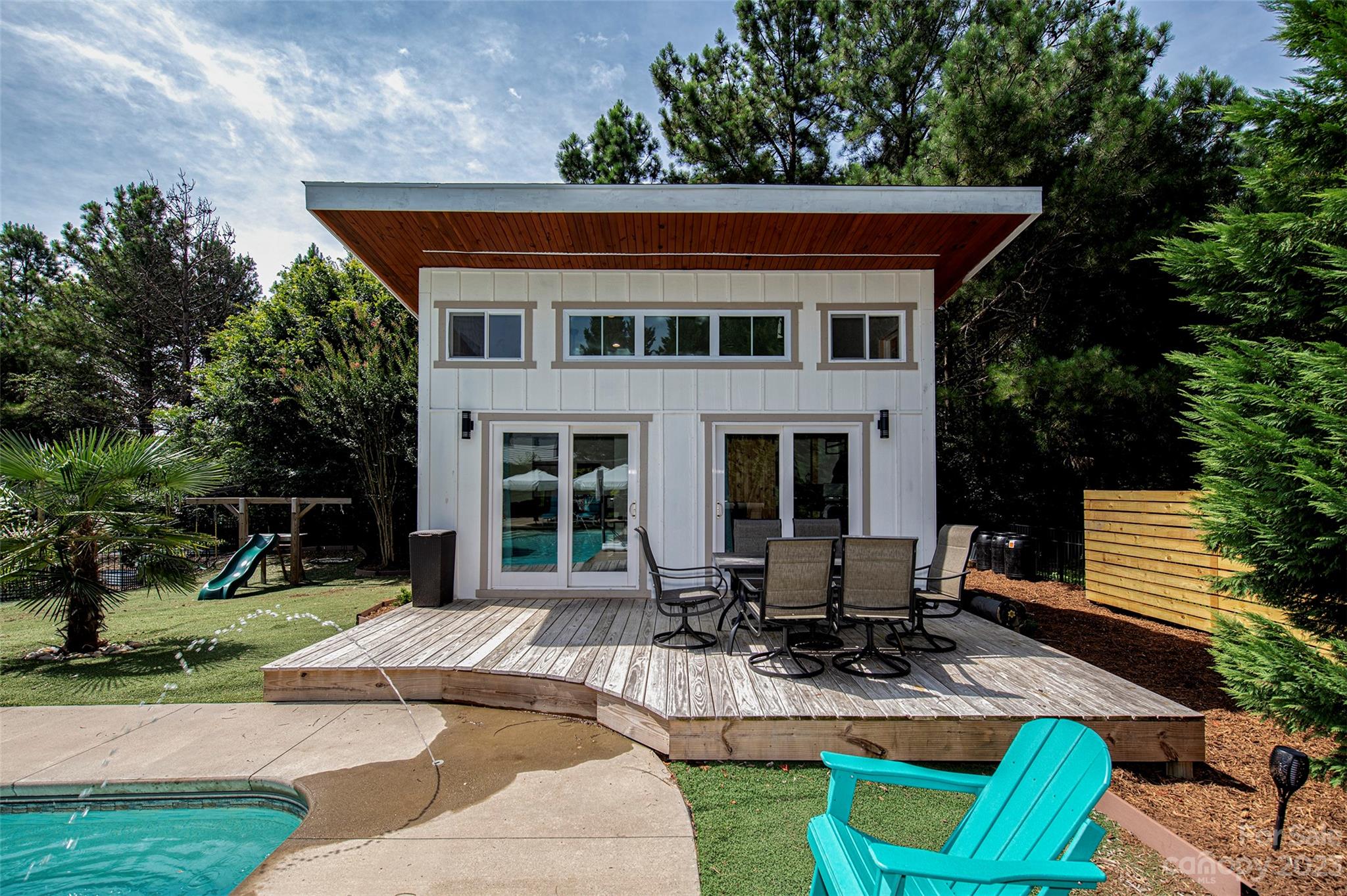 Lake Shore - Residential