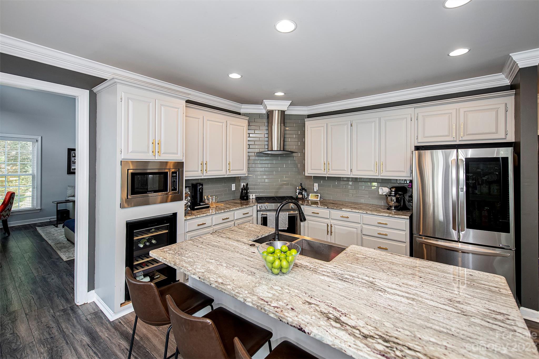 Lake Shore - Residential